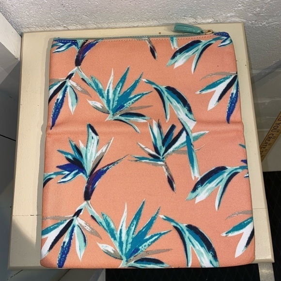 NEW Rachel Pally Limited Edition Reversible Clutch Bag Poolside - Picture 9 of 11